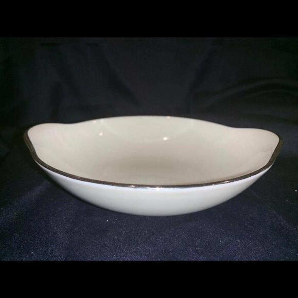 NUNOME MOONLIGHT 7 1/4”OVAL‎ BOWL FABRIC PATTERN PLATINUM TRIM